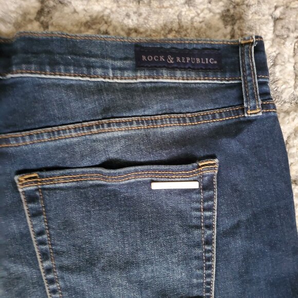 Rock & Republic Women's Blue Medium Wash Bumpershoot Frayed Hem Denim Shorts 16 - Picture 7 of 11